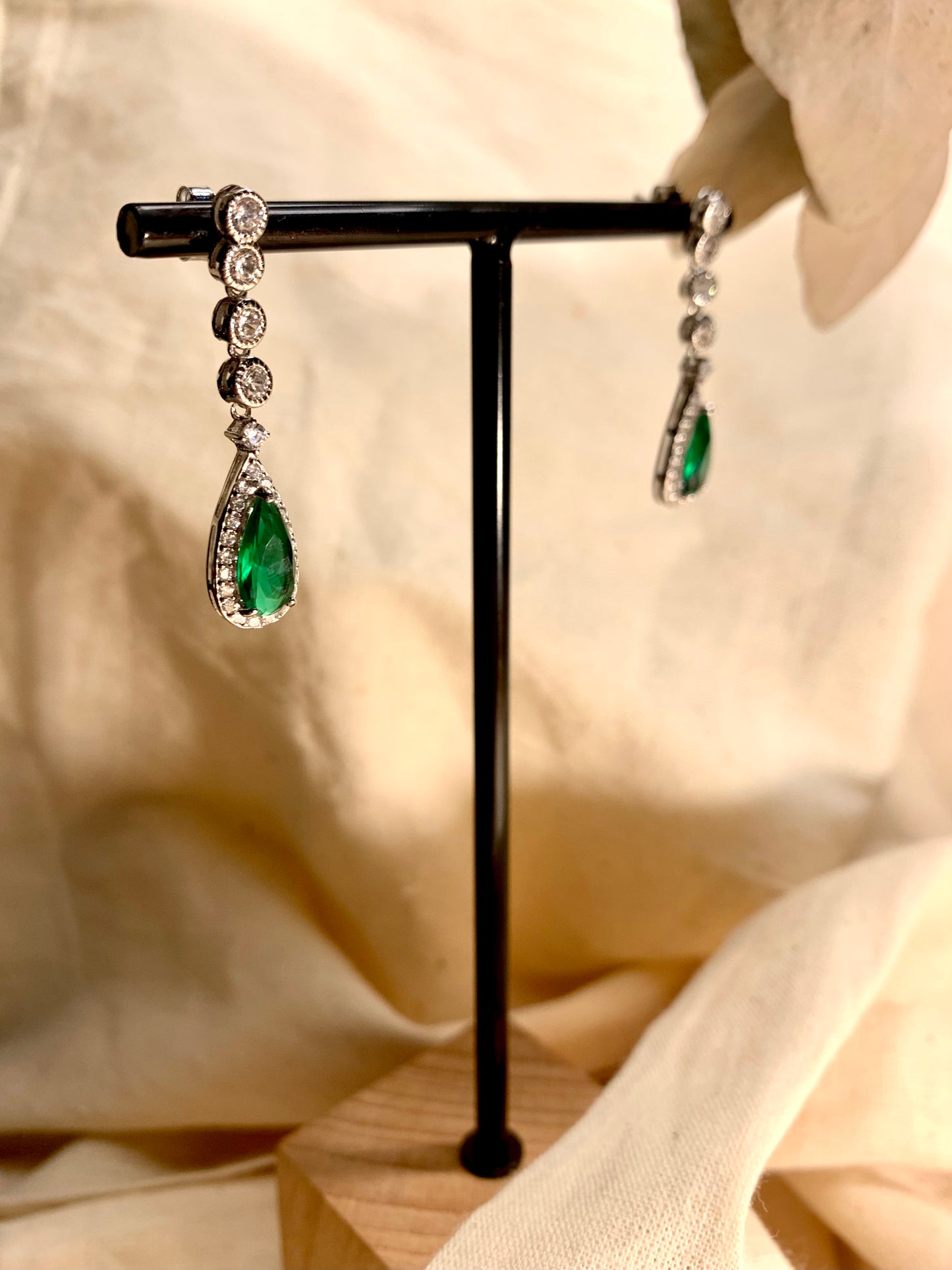 Arete Stud Zircón Verde